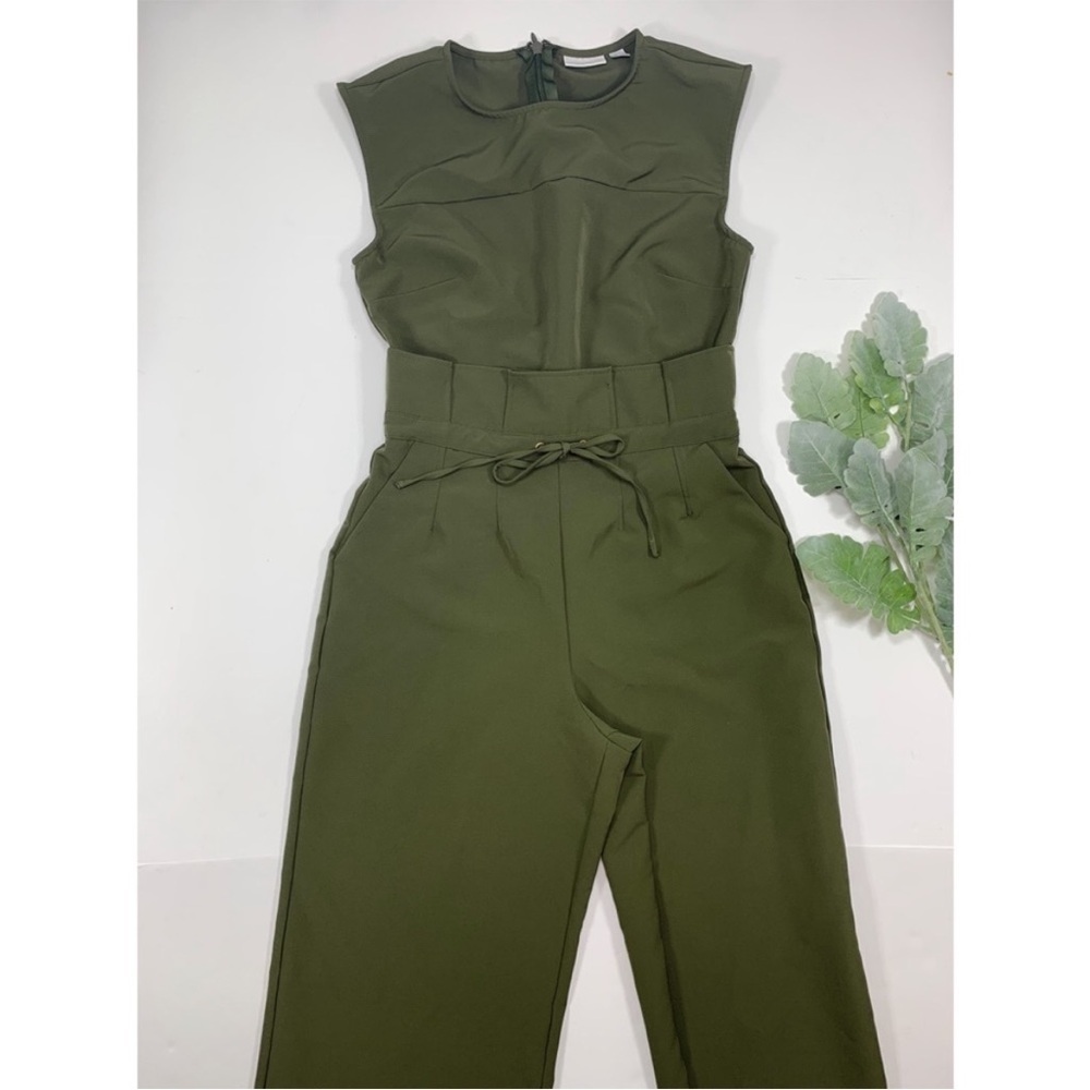 LIKE NEW PAPER BAG WAIST JUMPSUIT NEW YORK & COMPANY SIZE MEDIUM - Picture 3 of 4